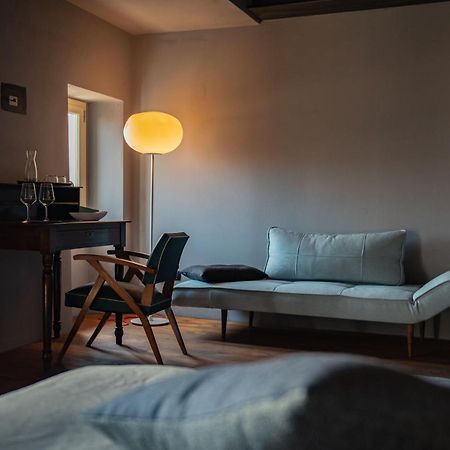 Boutique Hotel Al Palazzo Rosso Neive Buitenkant foto