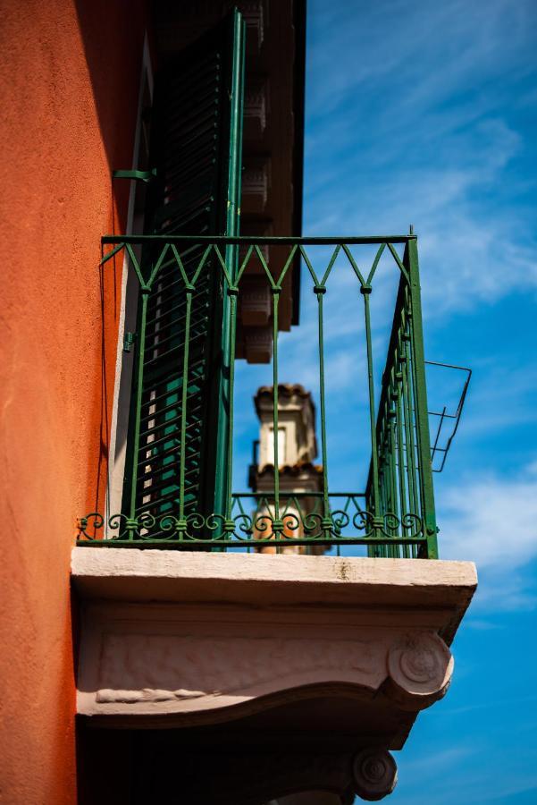 Boutique Hotel Al Palazzo Rosso Neive Buitenkant foto