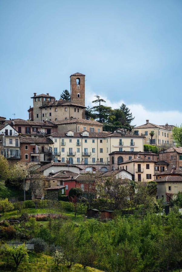 Boutique Hotel Al Palazzo Rosso Neive Buitenkant foto