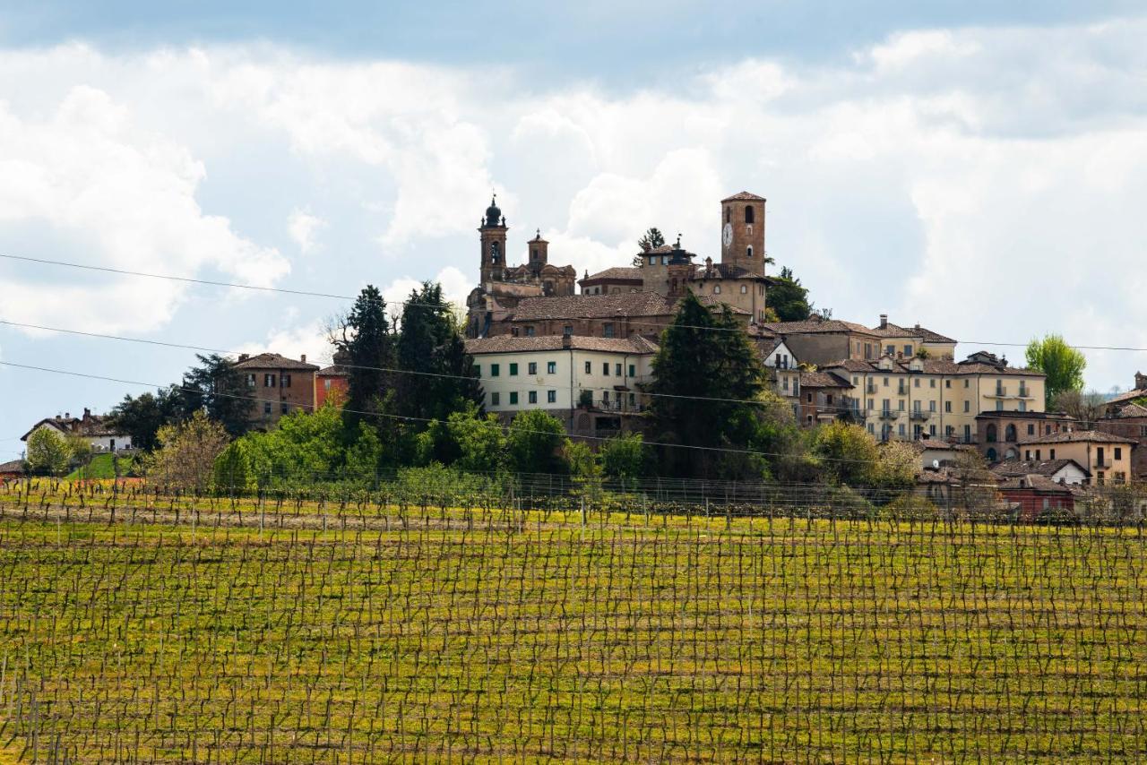 Boutique Hotel Al Palazzo Rosso Neive Buitenkant foto