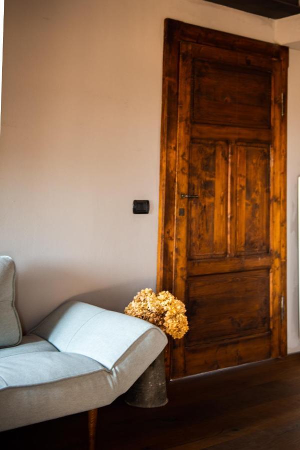 Boutique Hotel Al Palazzo Rosso Neive Buitenkant foto