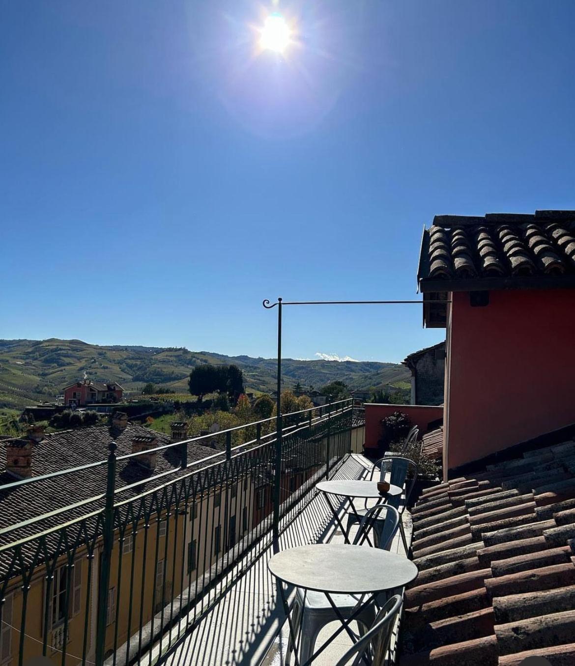 Boutique Hotel Al Palazzo Rosso Neive Buitenkant foto